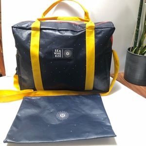 Lululemon Large Seawheeze Tote Bag with Pouch EUC